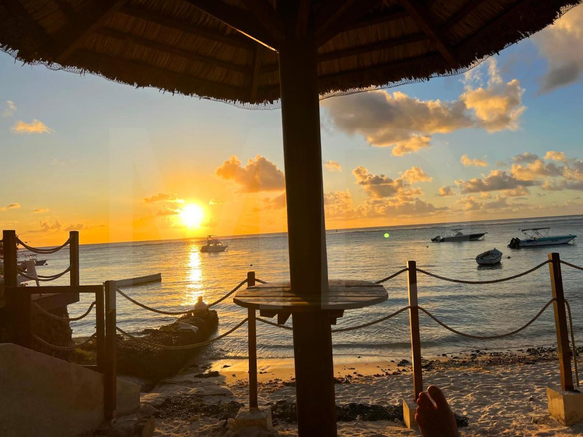 Caro'S Beachfront Тру о Биш Екстериор снимка